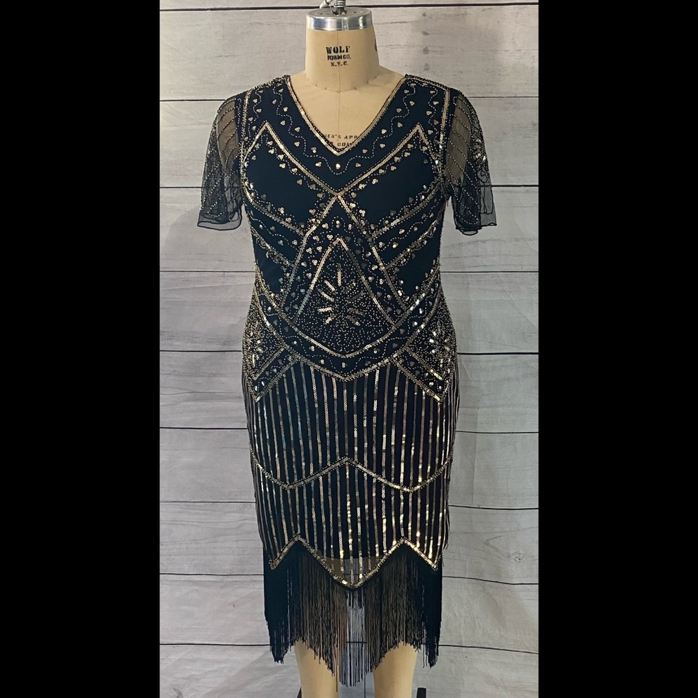 🌺 Elegant Black and Gold Asymmetrical Dress size XXL